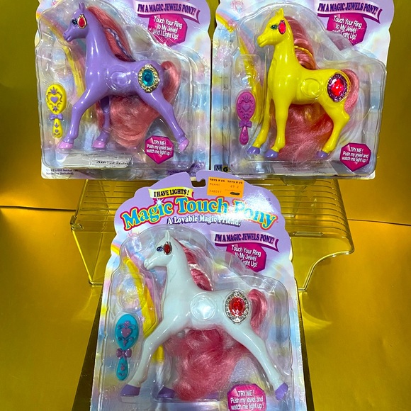 MAGIC TOUCH PONY VTG 90s MAGIC JEWELS PONIES, LIGHT UP & BLINK COLLECTION OF 3 - Picture 2 of 16